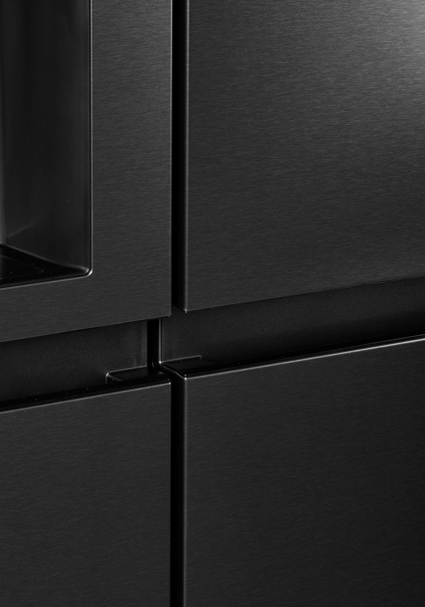 LG Side-by-Side GSLC41EPPE Total No Frost, LINEARCooling, Multi-Airflow, Integrierter Wassertank